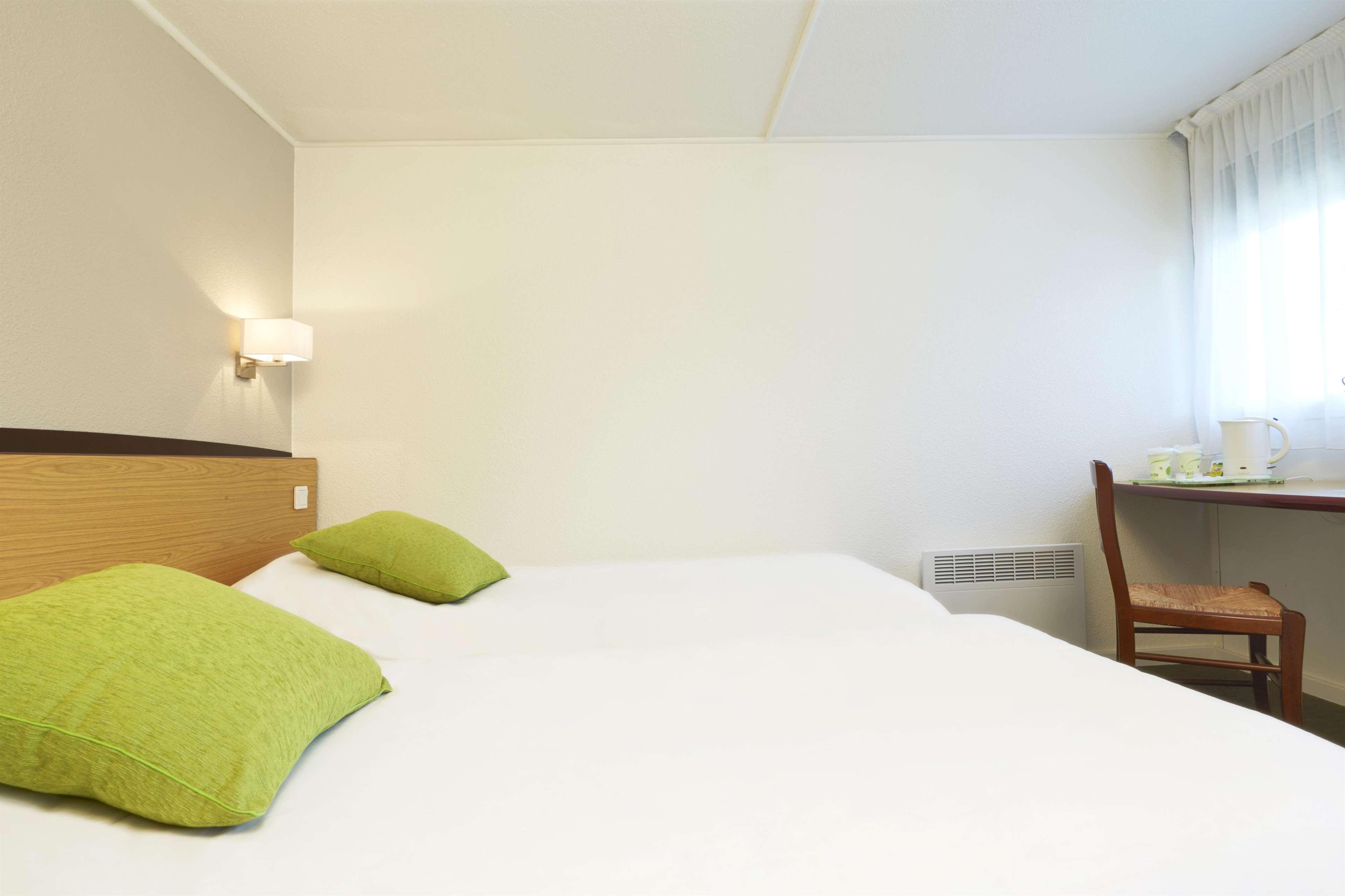 Campanile Lille - Lomme Hotel Bagian luar foto