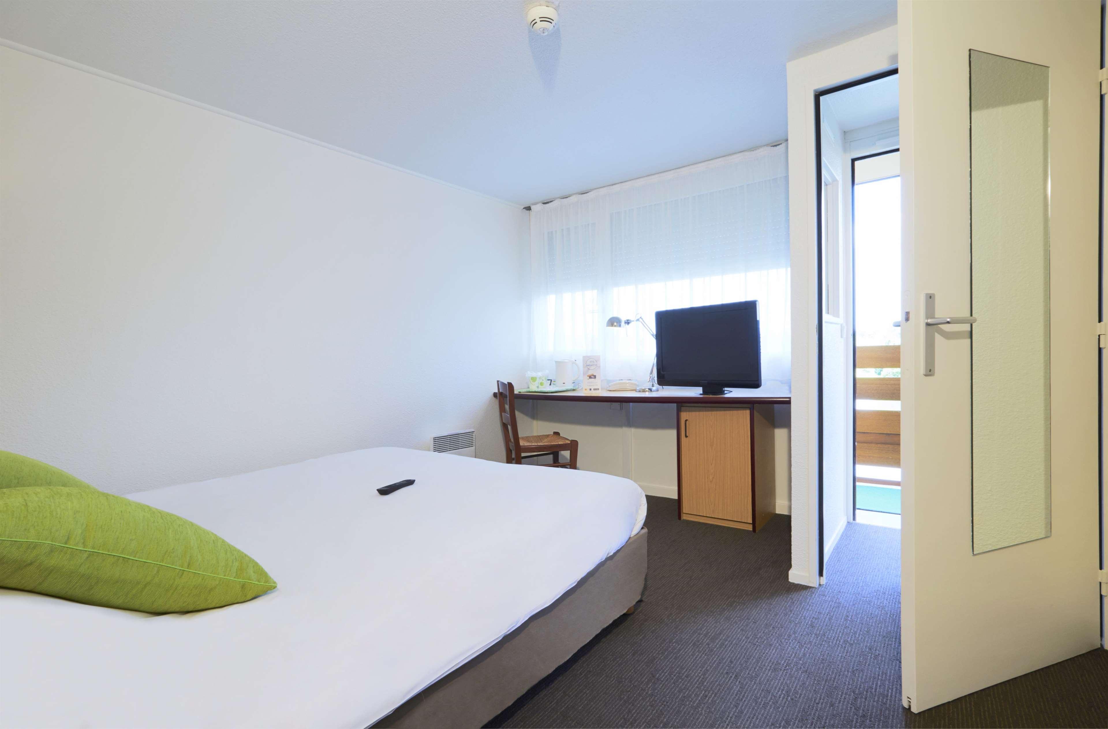 Campanile Lille - Lomme Hotel Bagian luar foto