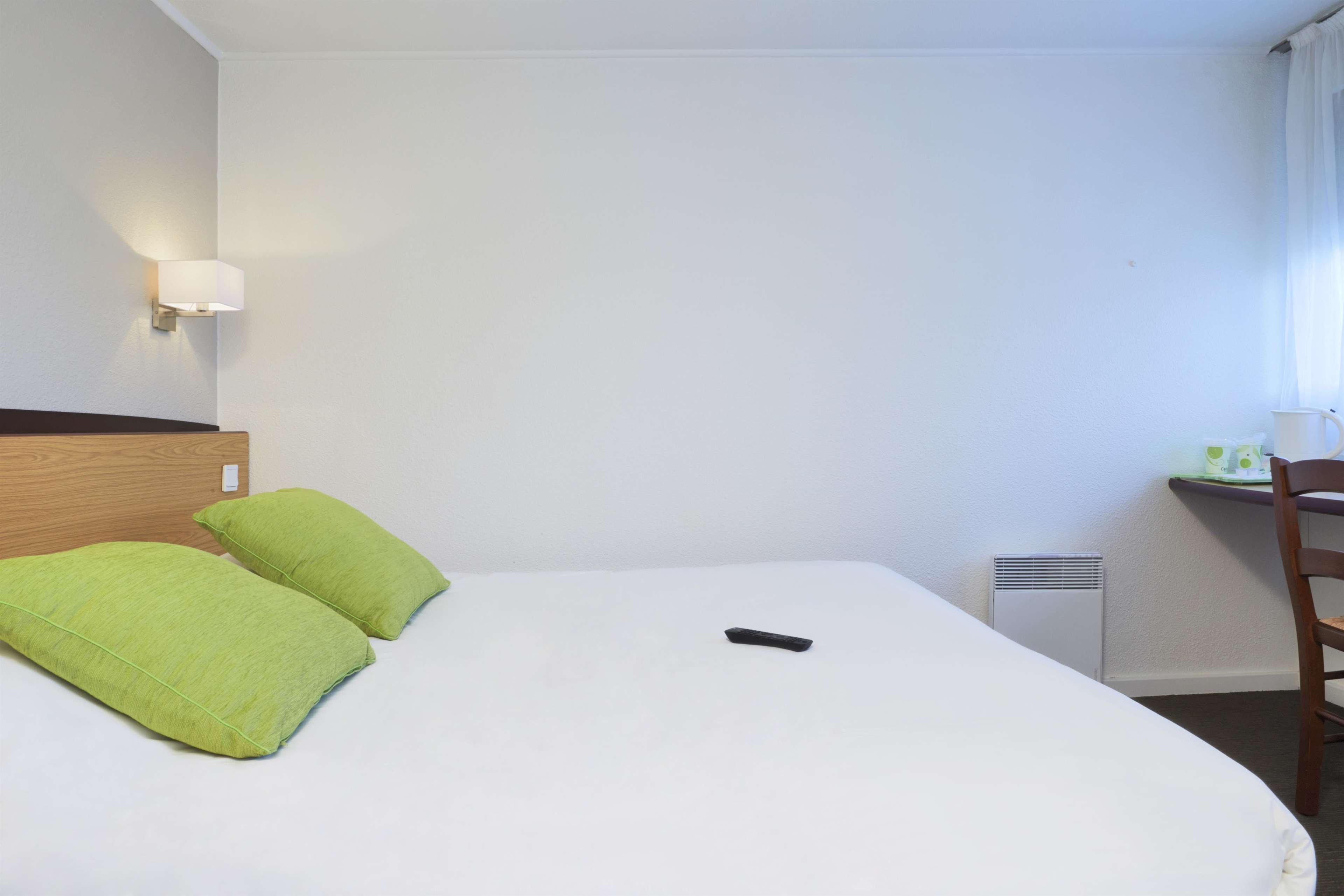 Campanile Lille - Lomme Hotel Bagian luar foto