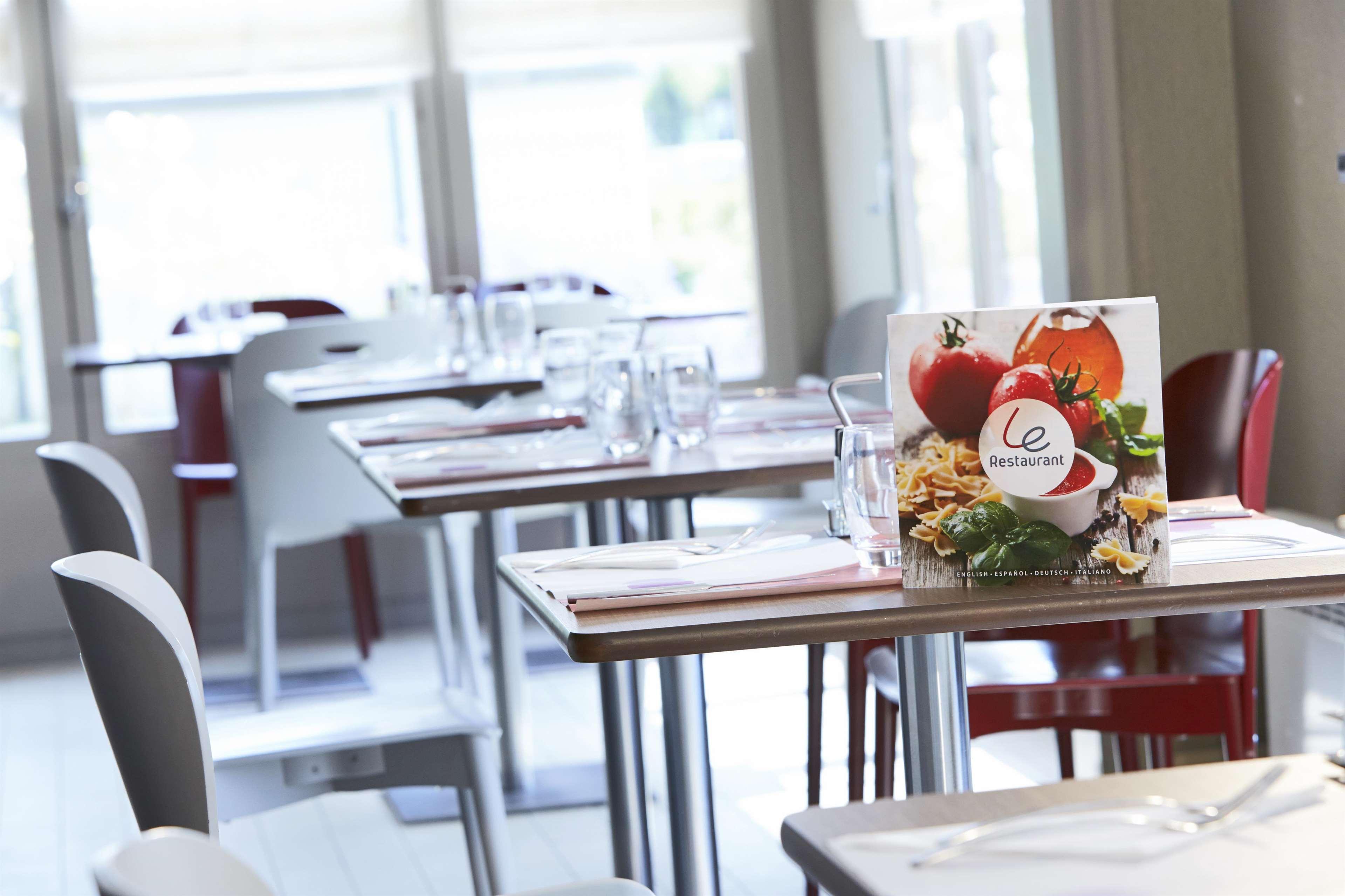 Campanile Lille - Lomme Hotel Bagian luar foto