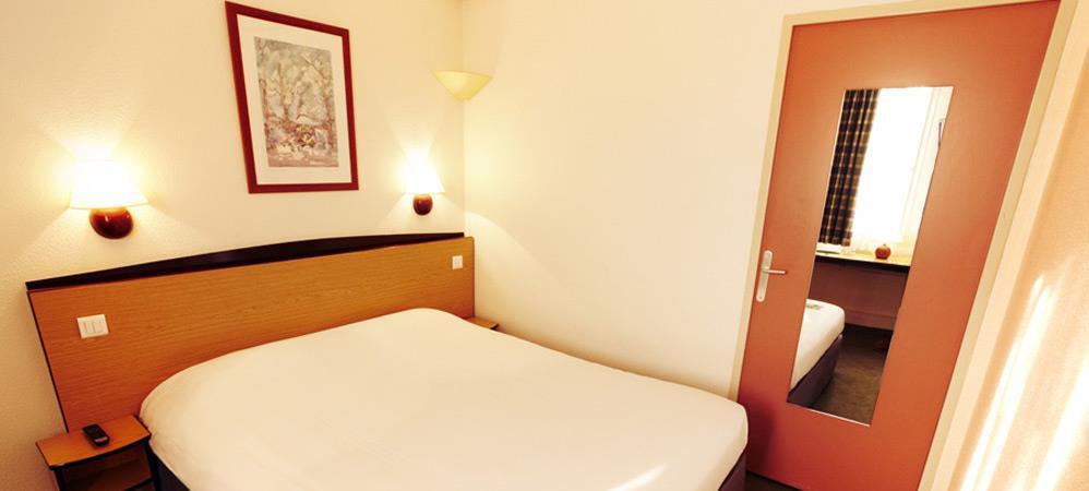 Campanile Lille - Lomme Hotel Ruang foto