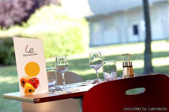 Campanile Lille - Lomme Hotel Restoran foto